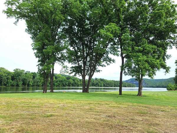 1.37 Acres of Land for Sale in Batesville, Arkansas
