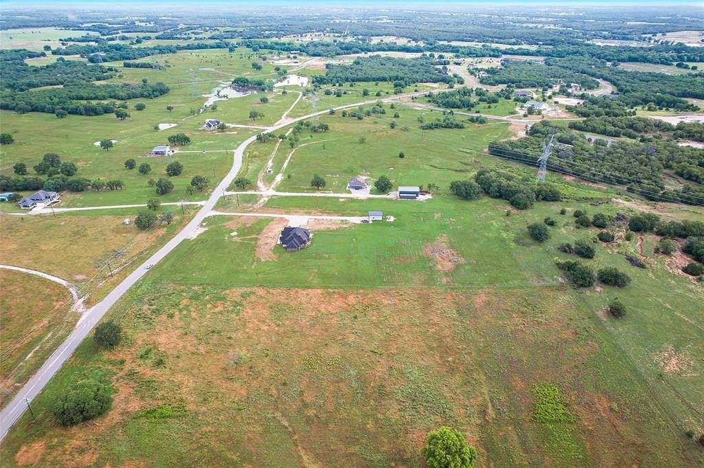 5 Acres of Residential Land for Sale in Alvord, Texas