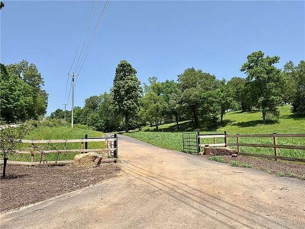 10.1 Acres of Land for Sale in Bentonville, Arkansas