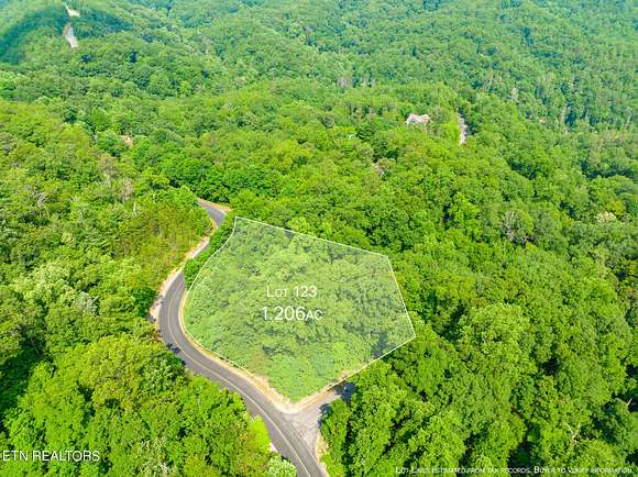 1.21 Acres of Residential Land for Sale in Walland, Tennessee