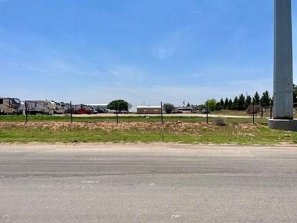 6.76 Acres of Improved Commercial Land for Sale in Midland, Texas