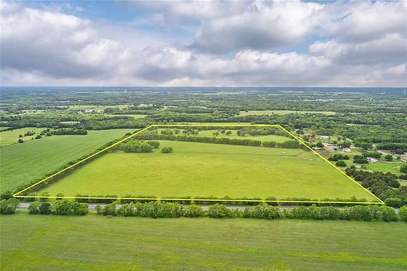 67.4 Acres of Land for Sale in Whitewright, Texas