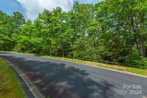 1 Acre of Residential Land for Sale in Horse Shoe, North Carolina
