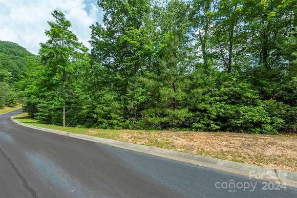 1 Acre of Residential Land for Sale in Horse Shoe, North Carolina