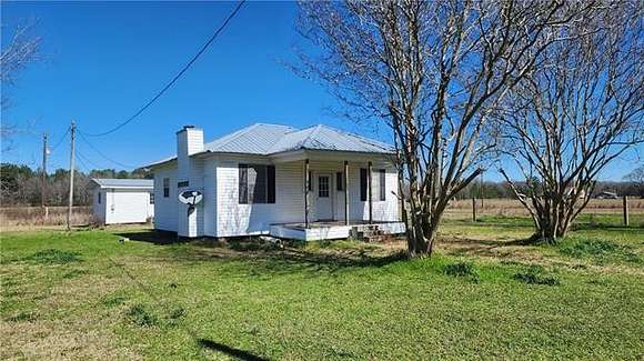 10.7 Acres of Land with Home for Sale in Pineville, Louisiana