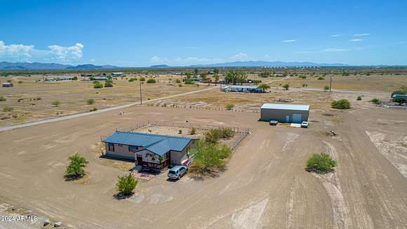 2.5 Acres of Residential Land with Home for Sale in Tonopah, Arizona