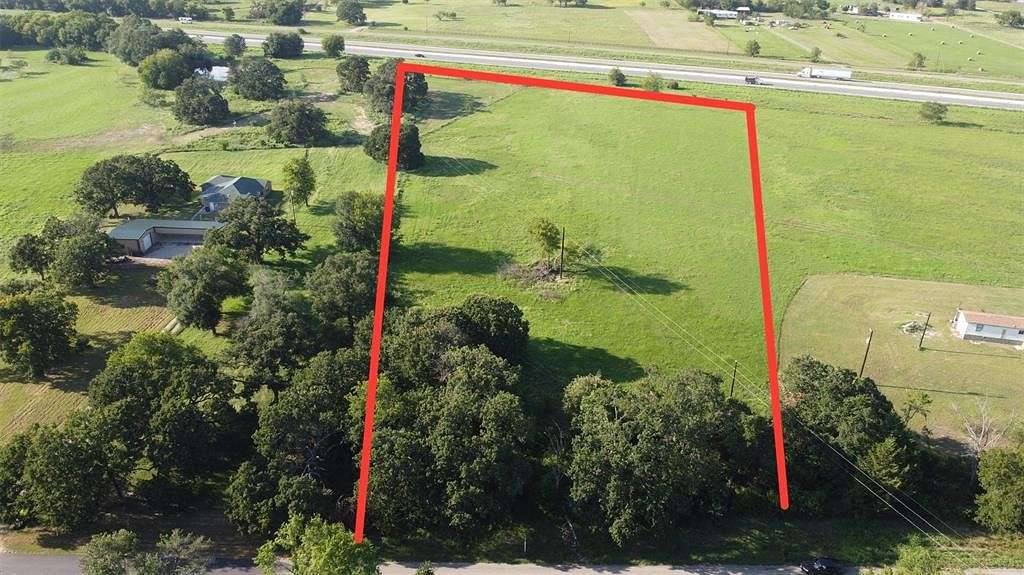 5 Acres of Residential Land for Sale in Wills Point, Texas