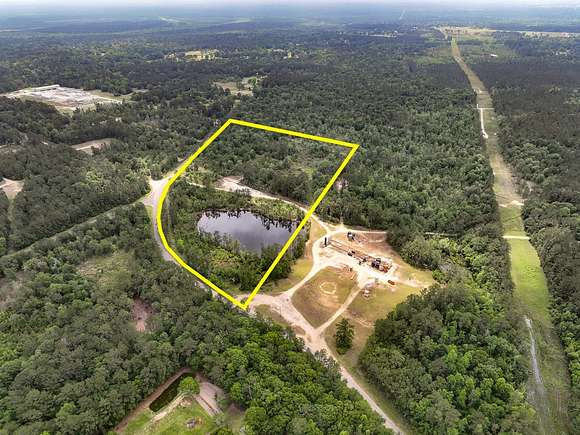 30 Acres of Recreational Land for Sale in Silsbee, Texas