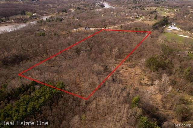 11.03 Acres of Land for Sale in Fenton, Michigan
