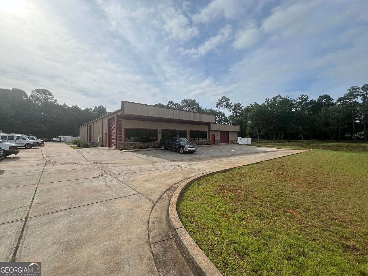 2.3 Acres of Improved Commercial Land for Sale in Thomaston, Georgia