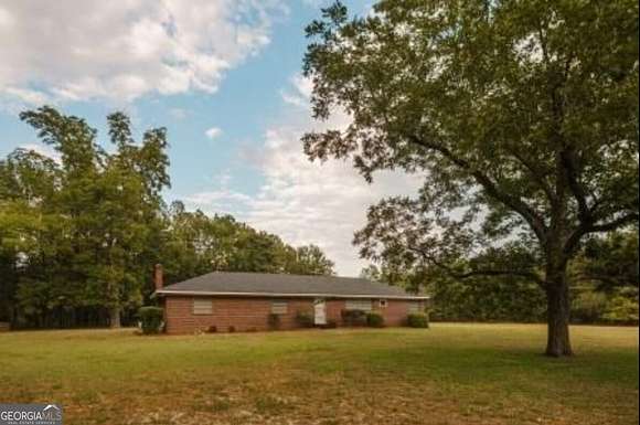 5.15 Acres of Residential Land with Home for Sale in Swainsboro, Georgia