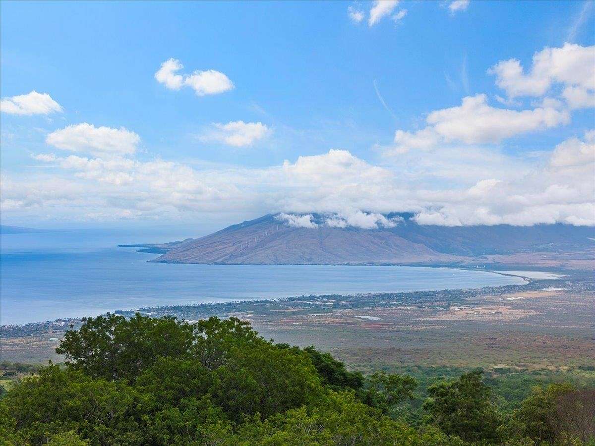 3 Acres of Residential Land for Sale in Kula, Hawaii