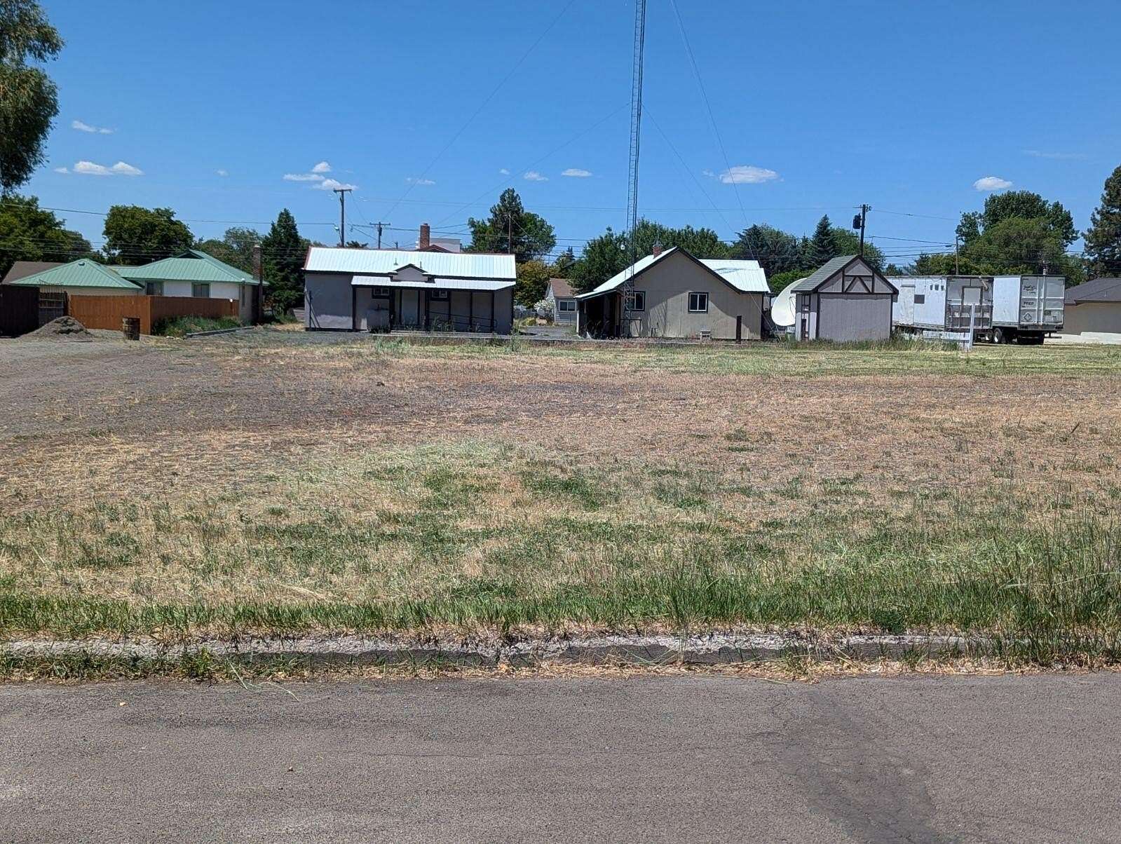 0.3 Acres of Residential Land for Sale in Lakeview, Oregon