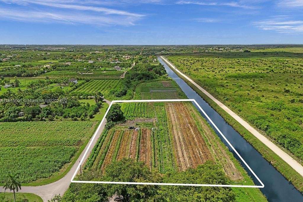 7.19 Acres of Land for Sale in Miami, Florida
