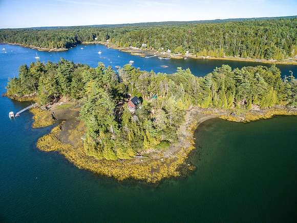 4.2 Acres of Residential Land with Home for Sale in Harpswell Town, Maine