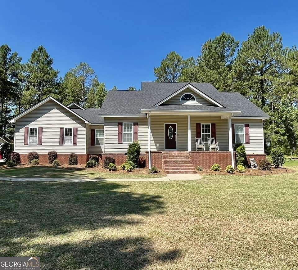 2.93 Acres of Residential Land with Home for Sale in Rentz, Georgia