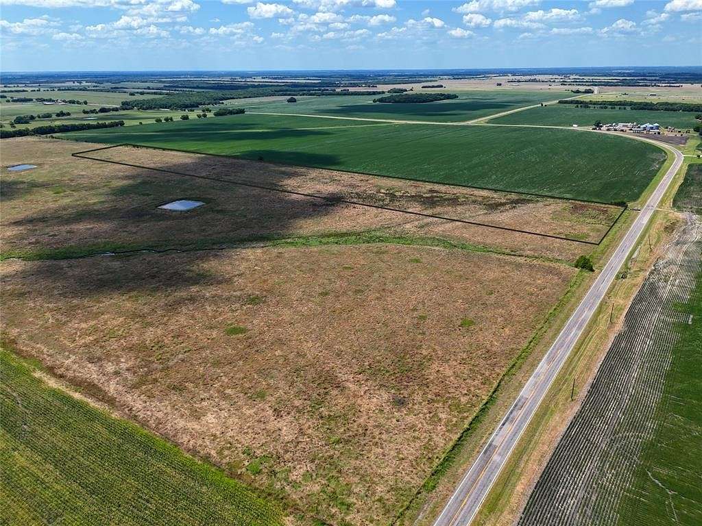 15.85 Acres of Agricultural Land for Sale in Cooper, Texas