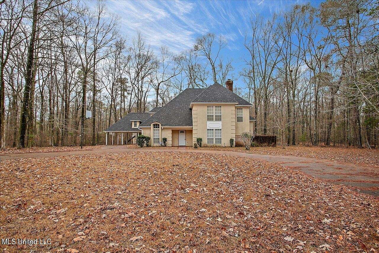 3.34 Acres of Residential Land with Home for Sale in Terry, Mississippi