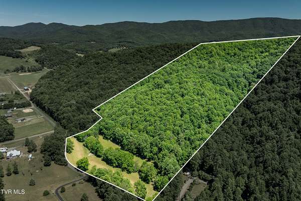 28.3 Acres of Recreational Land for Sale in Mountain City, Tennessee
