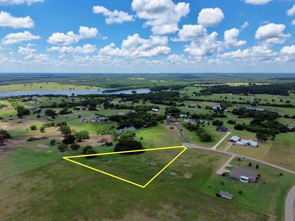 2.115 Acres of Residential Land for Sale in Athens, Texas