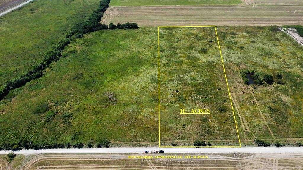 11 Acres of Land for Sale in Bogata, Texas