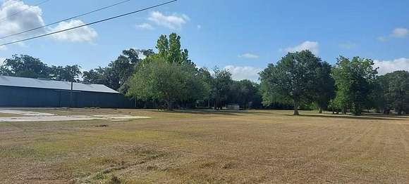 2.657 Acres of Improved Mixed-Use Land for Sale in Bay City, Texas