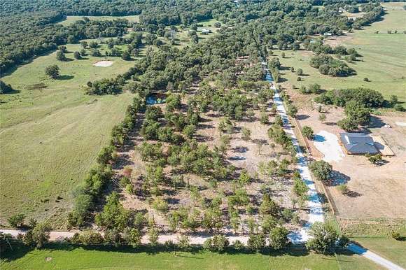 1.094 Acres of Residential Land for Sale in Gainesville, Texas