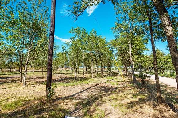 1.006 Acres of Residential Land for Sale in Gainesville, Texas