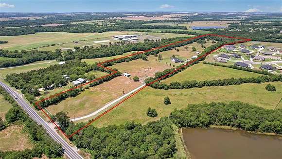 25.3 Acres of Improved Agricultural Land for Sale in Van Alstyne, Texas