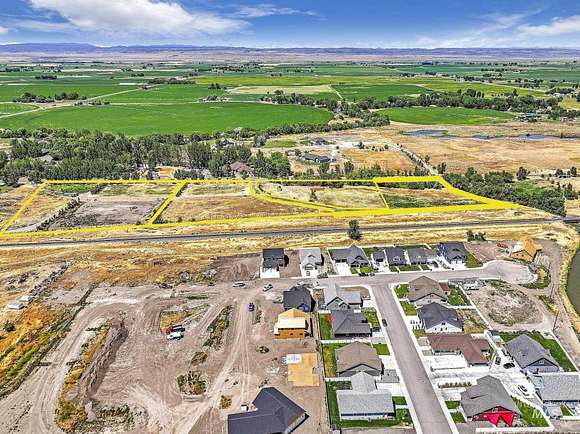 11.53 Acres of Land for Sale in Gooding, Idaho