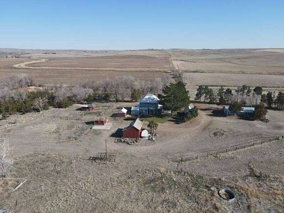 7.63 Acres of Residential Land with Home for Sale in Lewellen, Nebraska