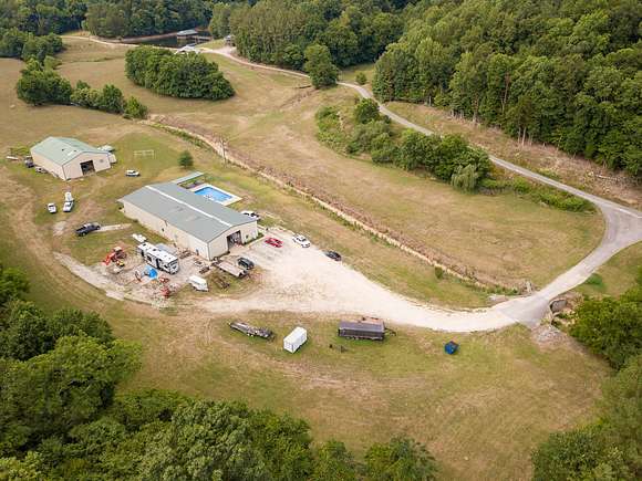 309 Acres of Land with Home for Sale in Waynesboro, Tennessee
