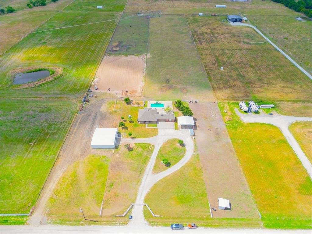 11 Acres of Land with Home for Sale in Era, Texas