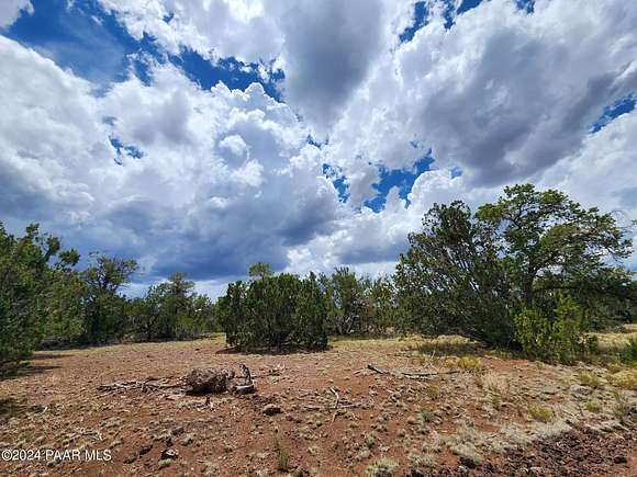 1 Acre of Residential Land for Sale in Williams, Arizona