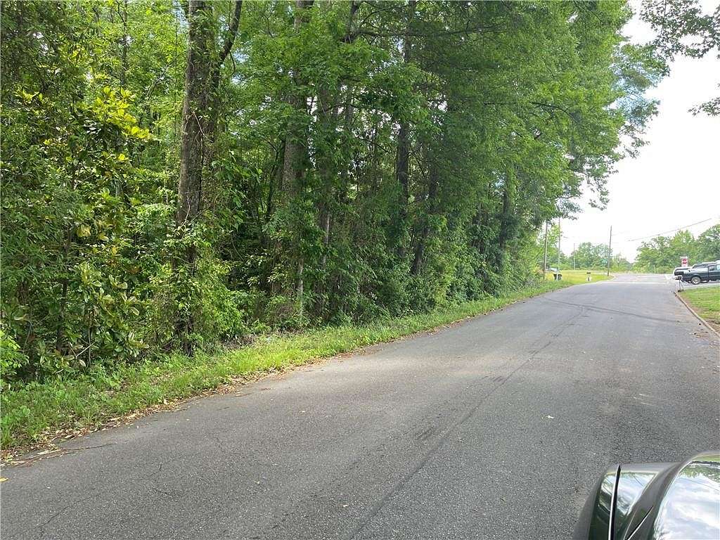 1.42 Acres of Land for Sale in Alexander City, Alabama