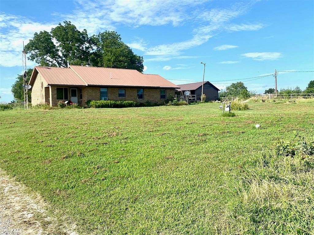 34.72 Acres of Agricultural Land with Home for Sale in Wewoka, Oklahoma