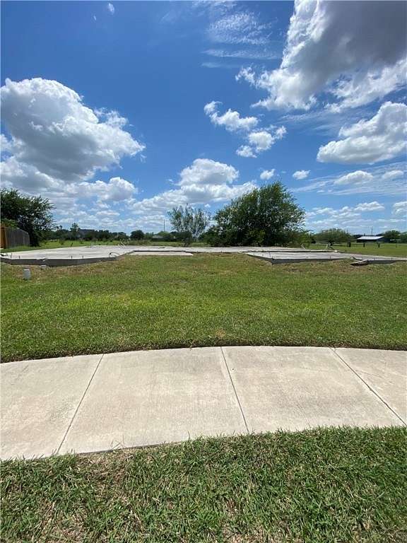 0.24 Acres of Improved Residential Land for Sale in Robstown, Texas