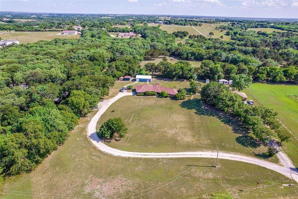2 Acres of Residential Land with Home for Sale in Weston, Texas
