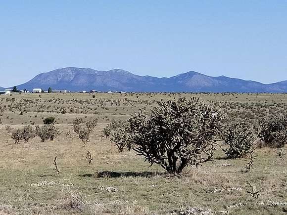12.5 Acres of Land for Sale in Edgewood, New Mexico