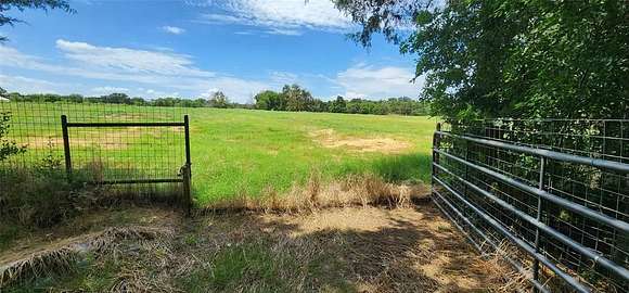 157.235 Acres of Recreational Land & Farm for Sale in Ravenna, Texas