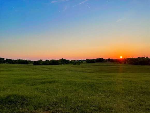 15 Acres of Land for Sale in Cleburne, Texas