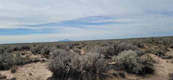 0.25 Acres of Land for Sale in Los Lunas, New Mexico