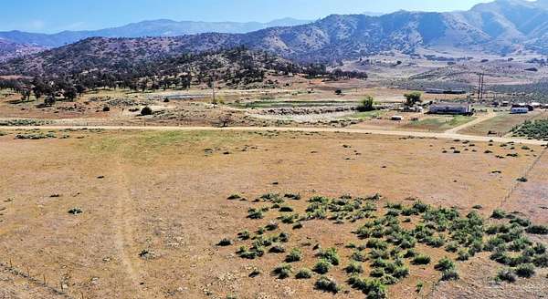 2.5 Acres of Land for Sale in Caliente, California