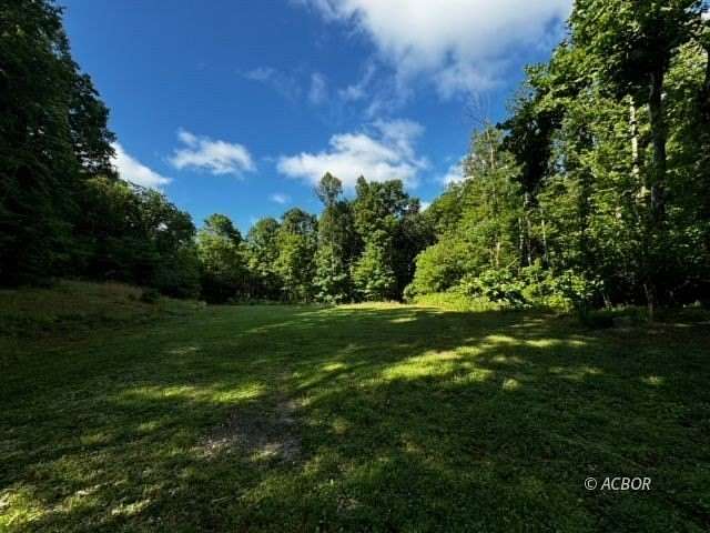 5.7 Acres of Residential Land for Sale in Pomeroy, Ohio