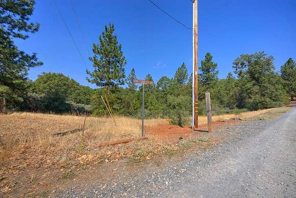 16.36 Acres of Land for Sale in Grass Valley, California