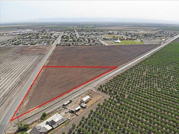 7 Acres of Residential Land for Sale in San Joaquin, California