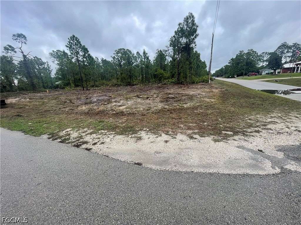 0.25 Acres of Residential Land for Sale in Lehigh Acres, Florida