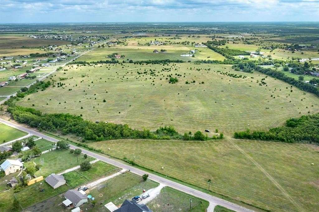 10 Acres of Recreational Land for Sale in Crandall, Texas