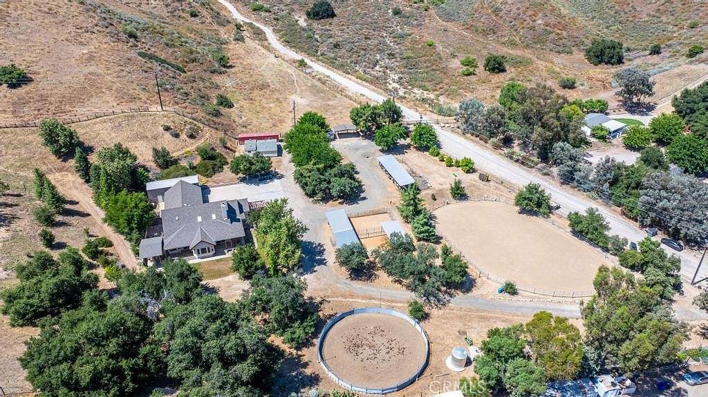 4.212 Acres of Residential Land with Home for Sale in Castaic, California