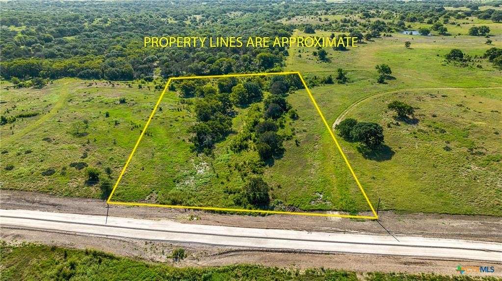 5 Acres of Land for Sale in Oglesby, Texas